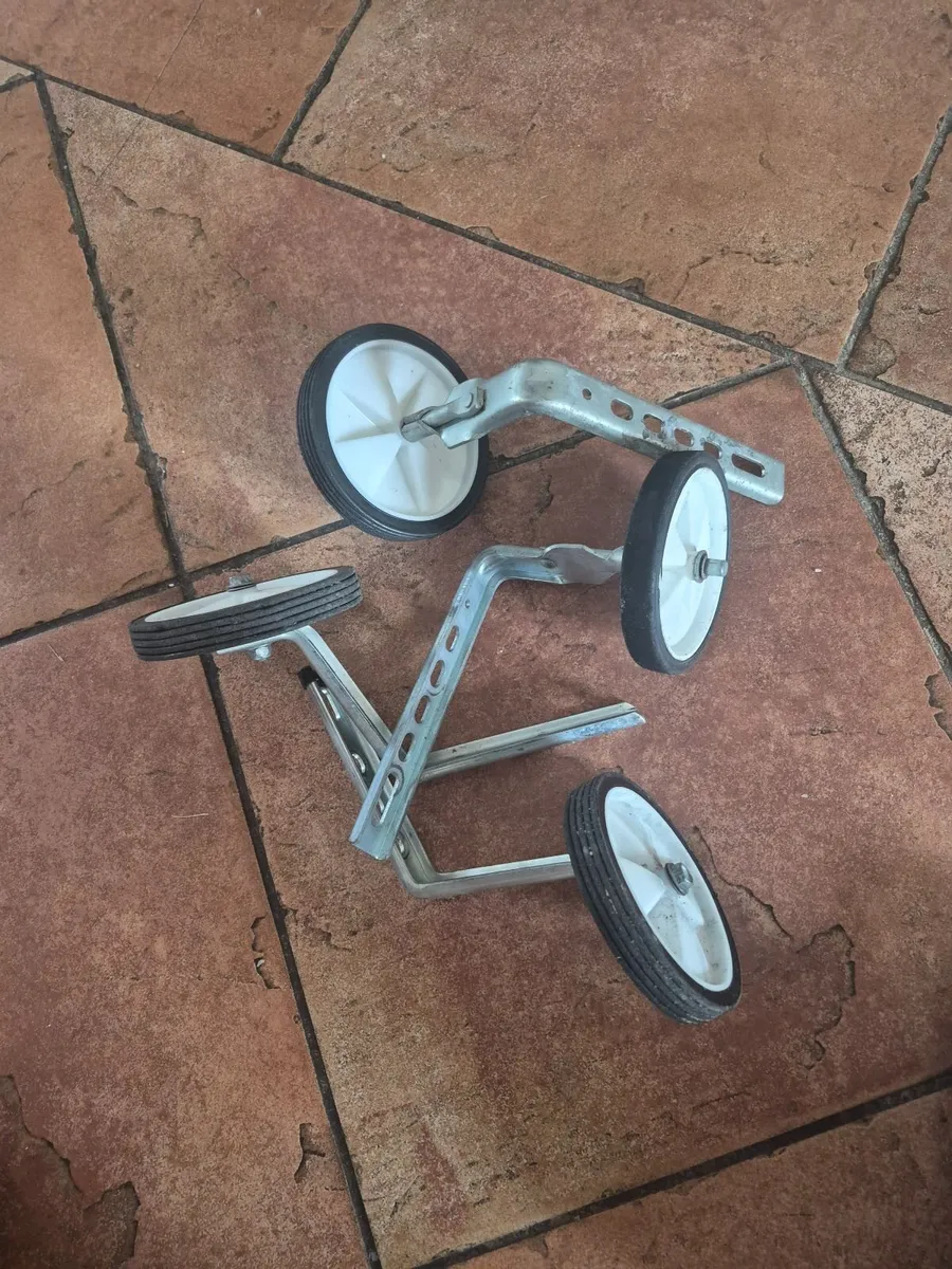 Children's bike stabilisers