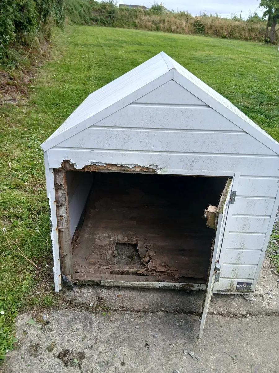 Dog kennell - Image 1