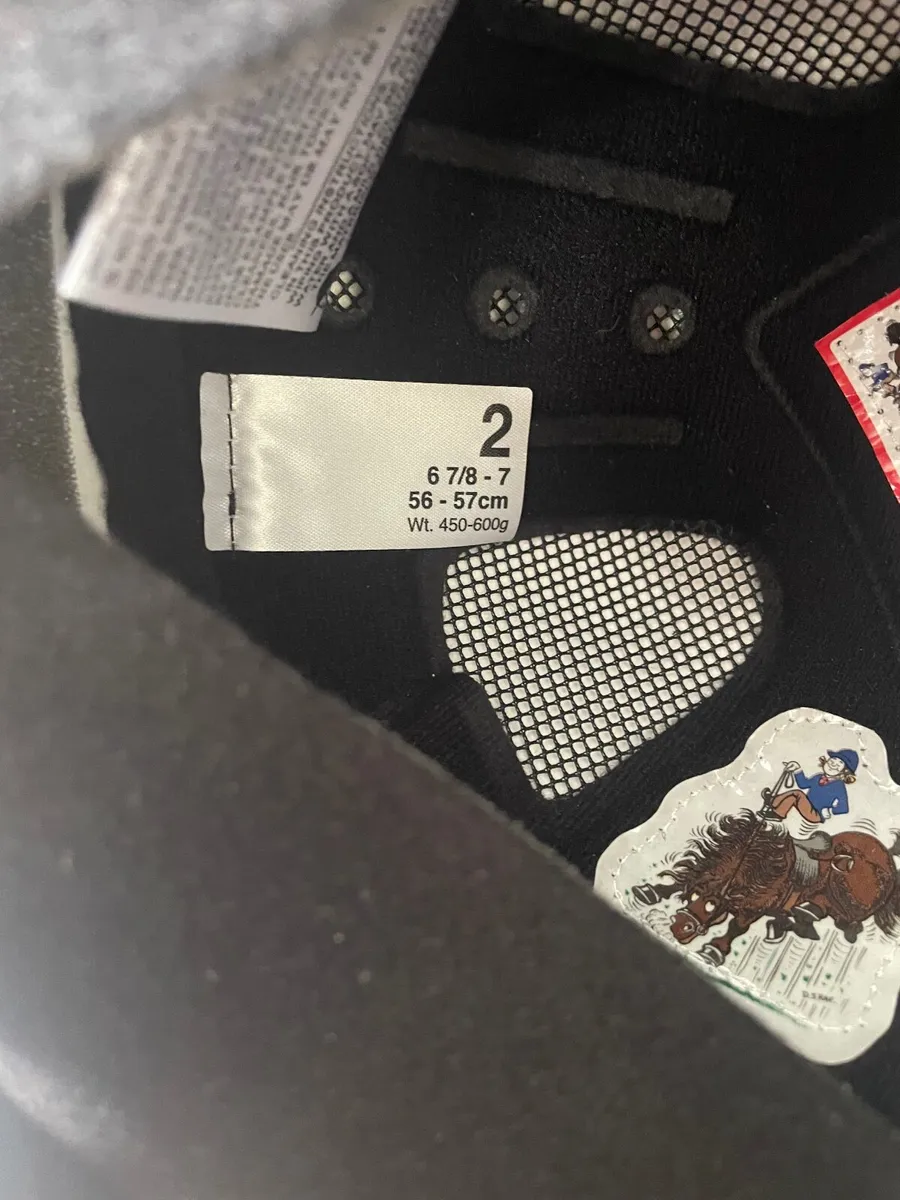 Horse riding helmet - Image 2