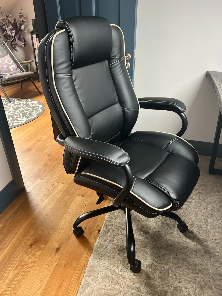 Leather office chair top condition - Image 4
