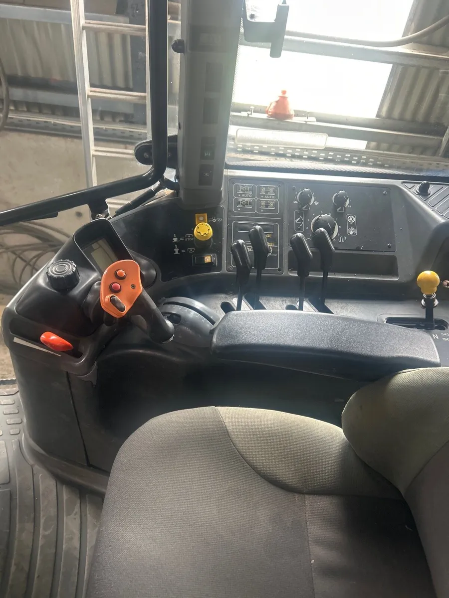 New Holland TM140 - Image 4
