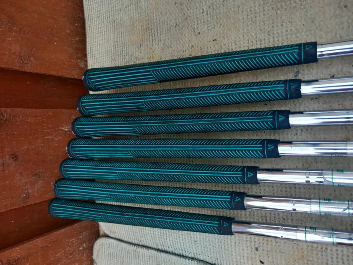 KENO midsize women's golf irons. - Image 3