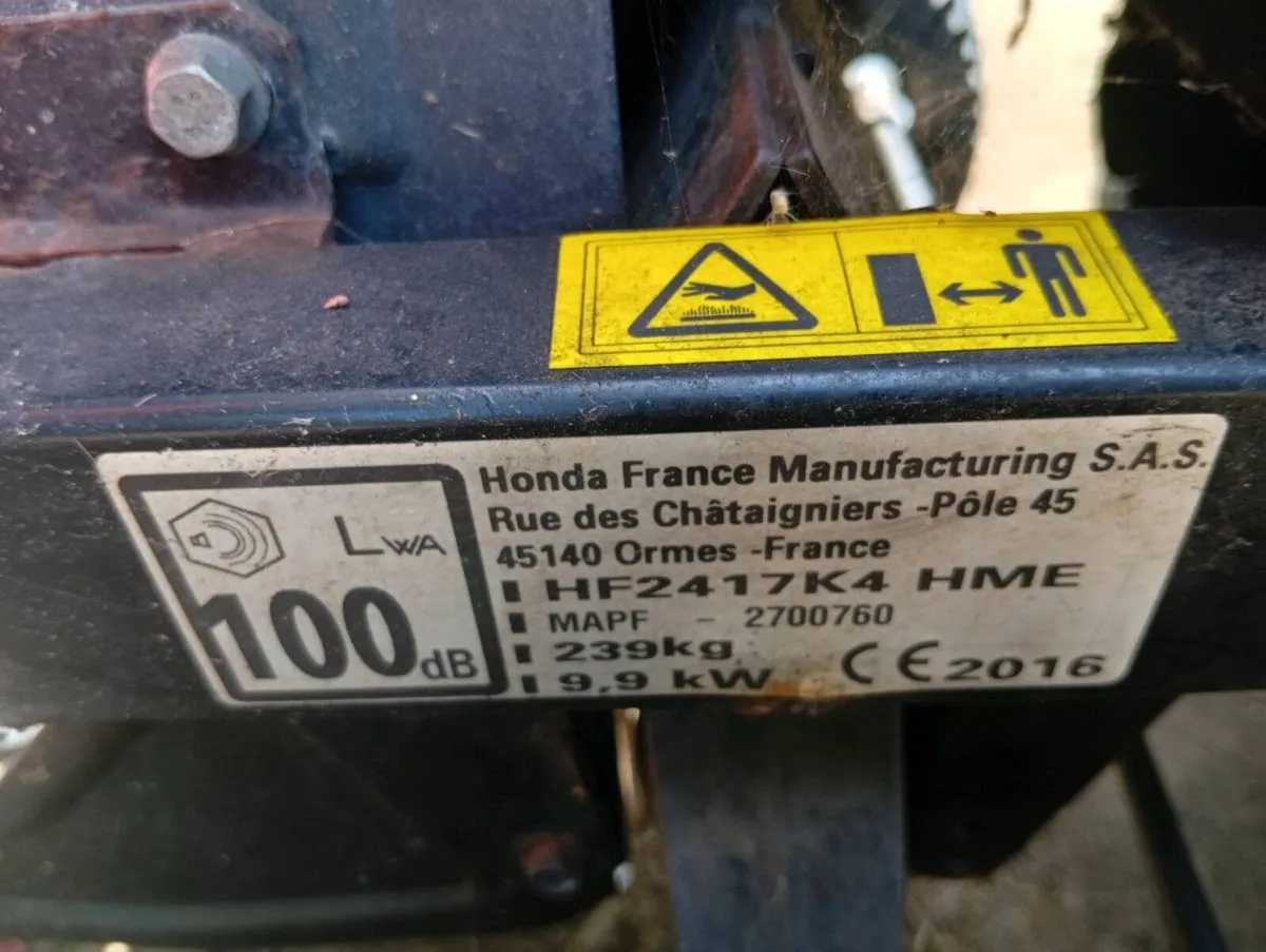 Honda Hf 2417 Ride on mower 2016 - Image 2