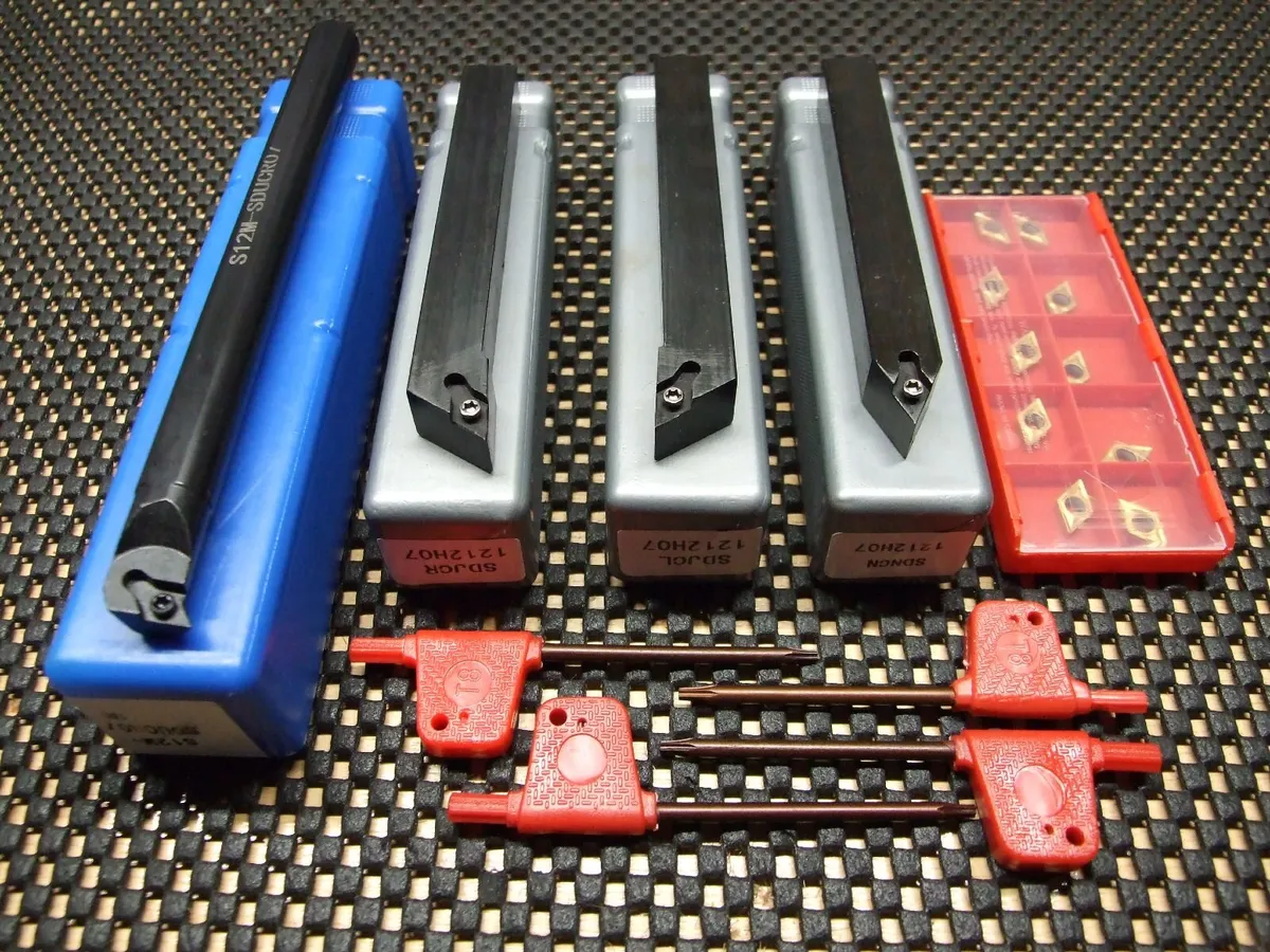 Lathe tool kit (4pc) 12mm (DCMT07)