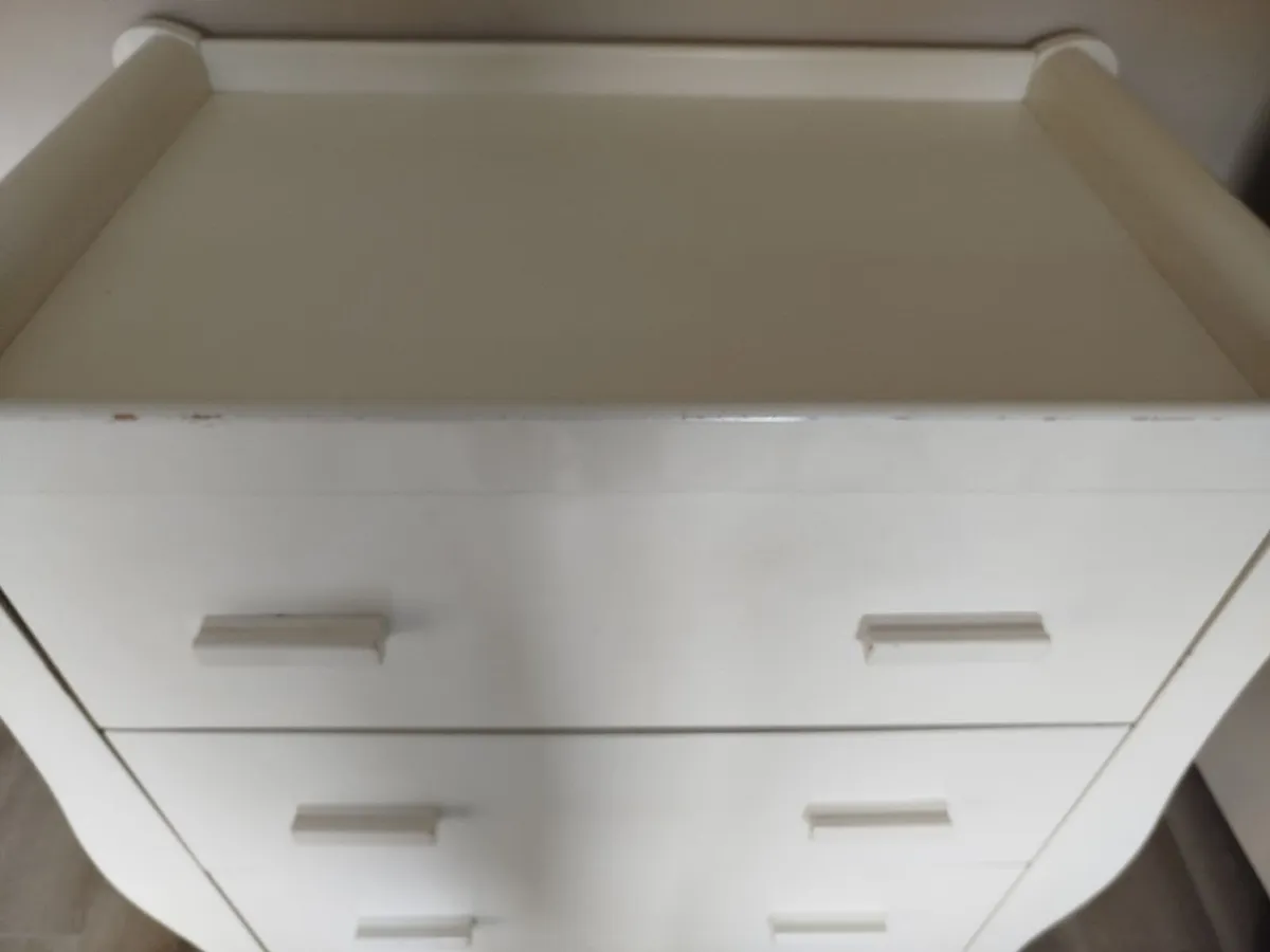 Cot bed and chest of drawers - Image 3