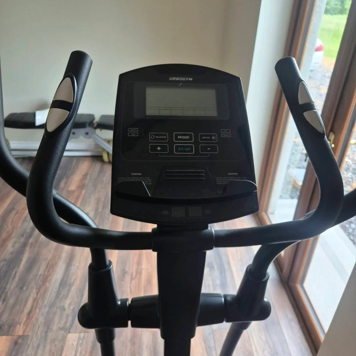 Cross trainer - Image 2