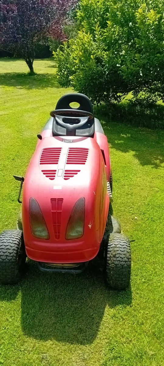 Ride on mower - Image 1
