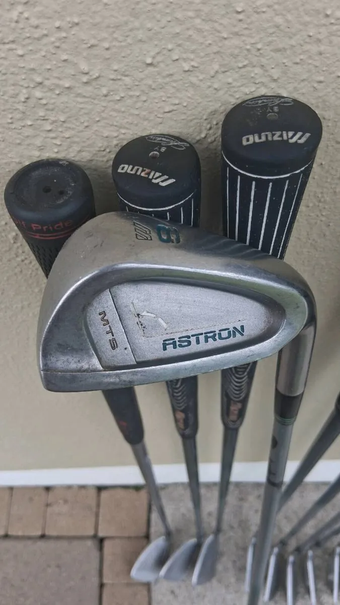 Golf Clubs - Image 4