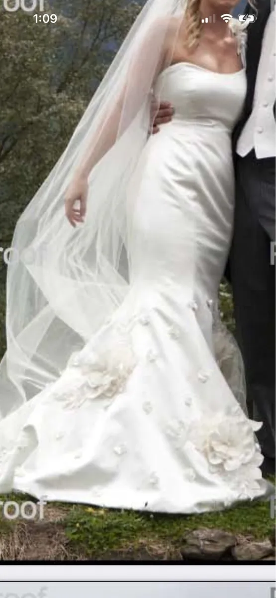 Wedding dress - Image 3