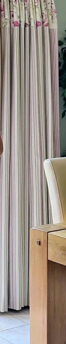 Curtains - Image 2