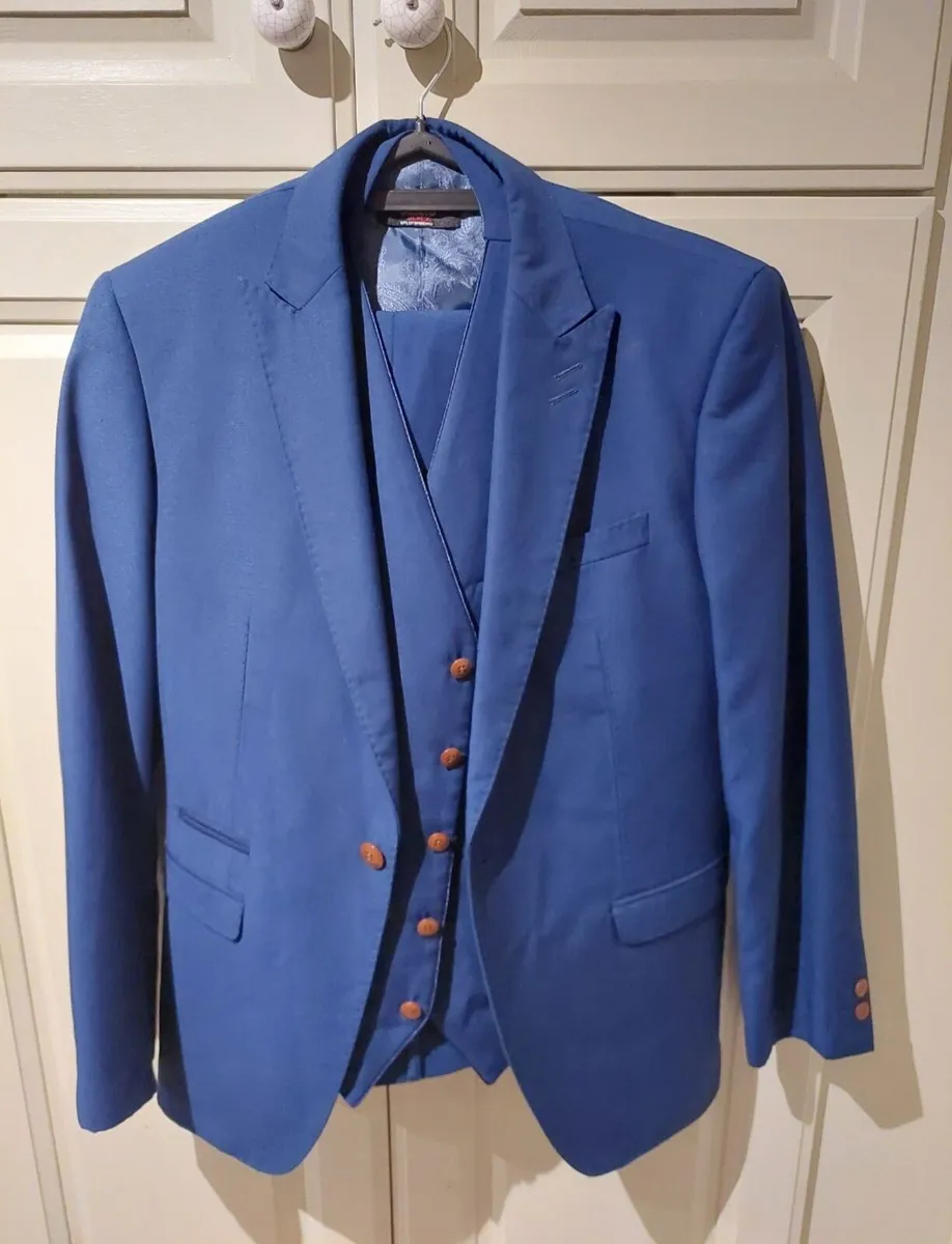 3 Piece Suit - Image 4