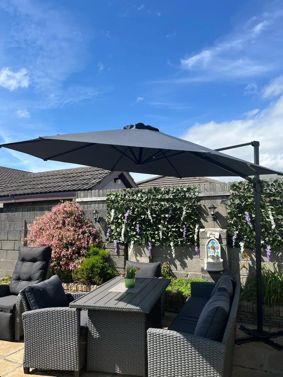 Joint parasol - Image 1