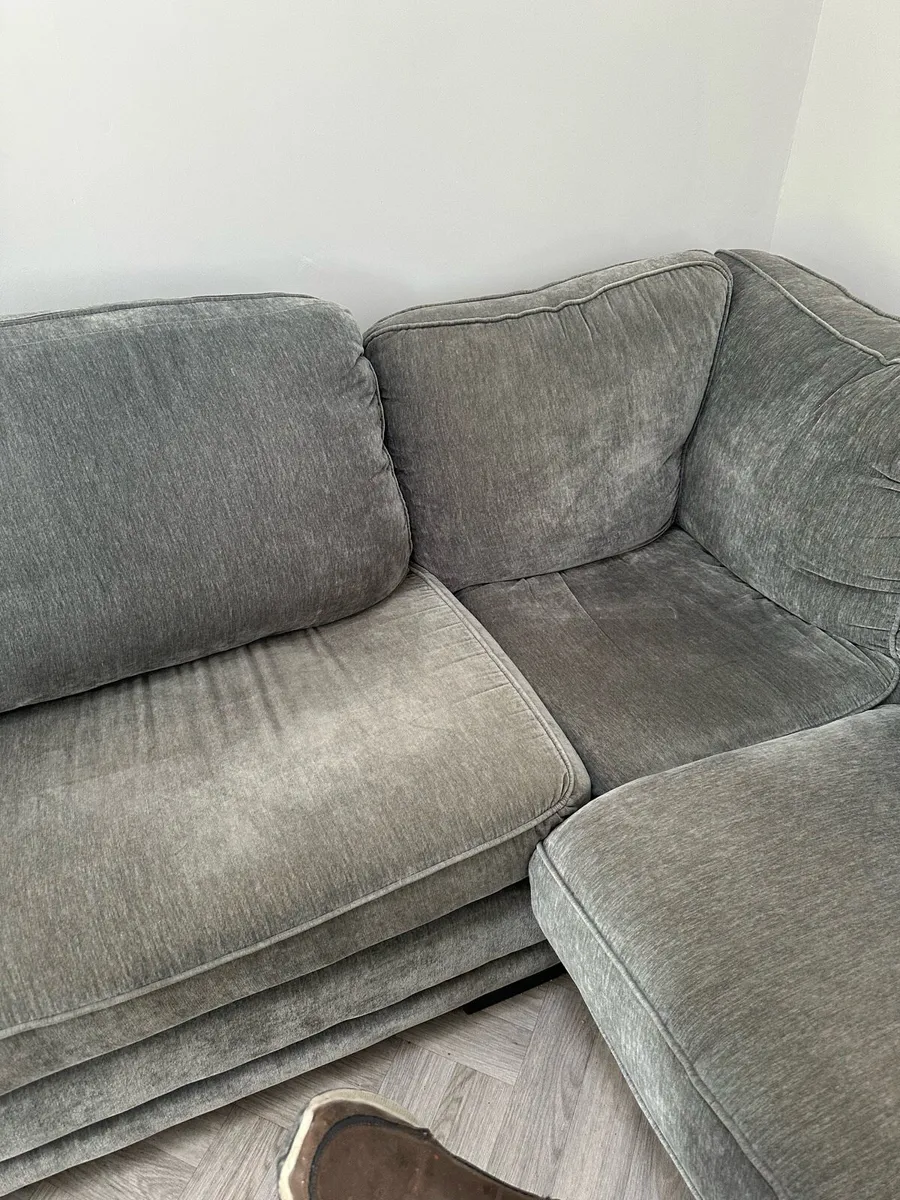 Giving away corner sofa - Image 4