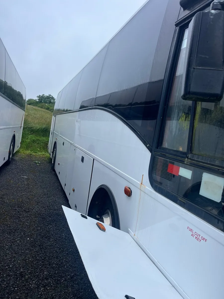 B 12 m Volvo - Image 2