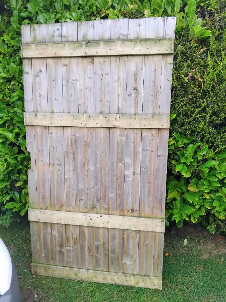 Gate - Image 1