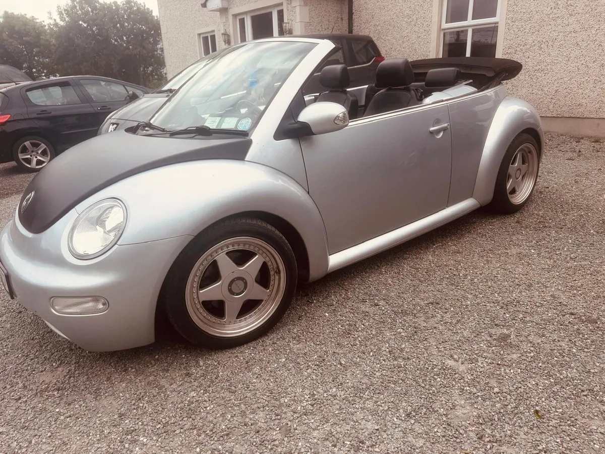 Volkswagen Beetle 1.6 Petrol Convertible - Image 1