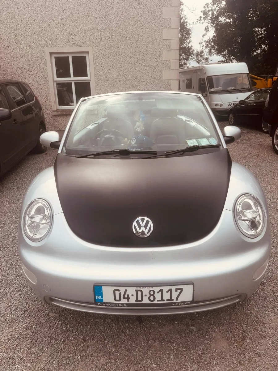 Volkswagen Beetle 1.6 Petrol Convertible - Image 2