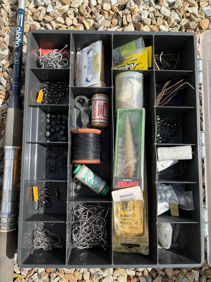 Fishing rods and tackle - Image 4