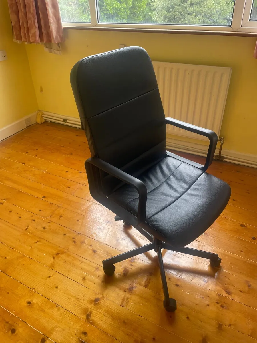 Household furniture - Image 2
