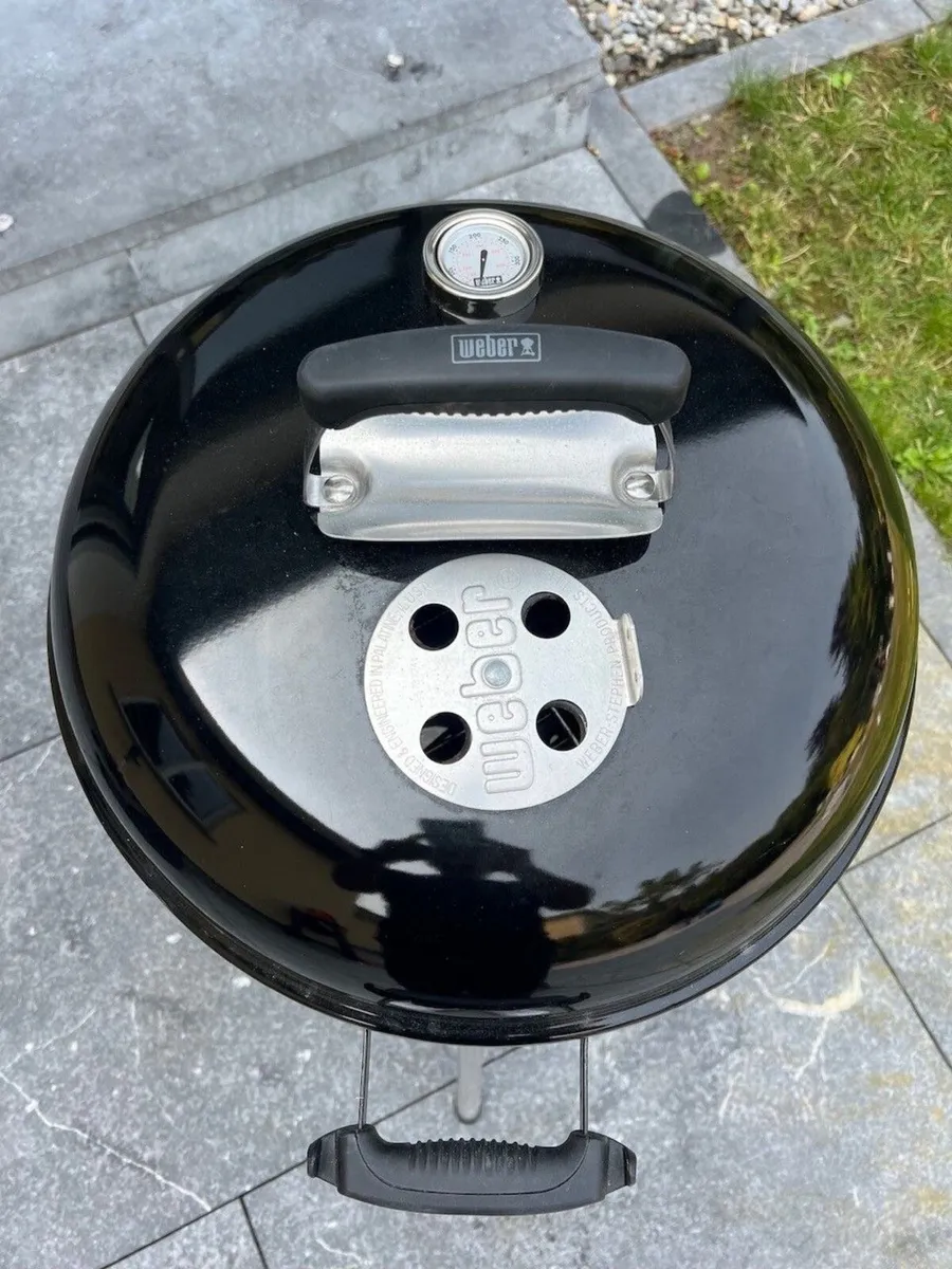WEBER Original Kettle Charcoal Barbecue 47cm - Image 3