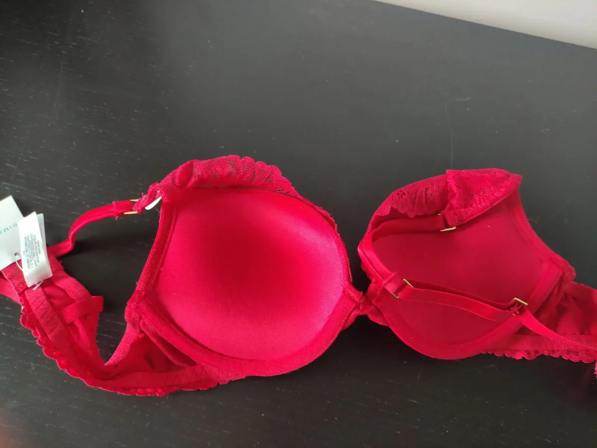 RED Bra push up 32 a new - Image 2