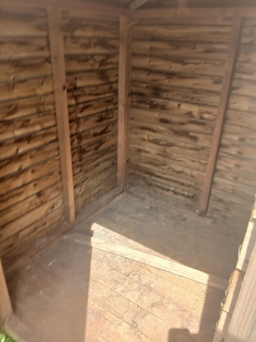 Small garden shed/dog kennel - Image 2