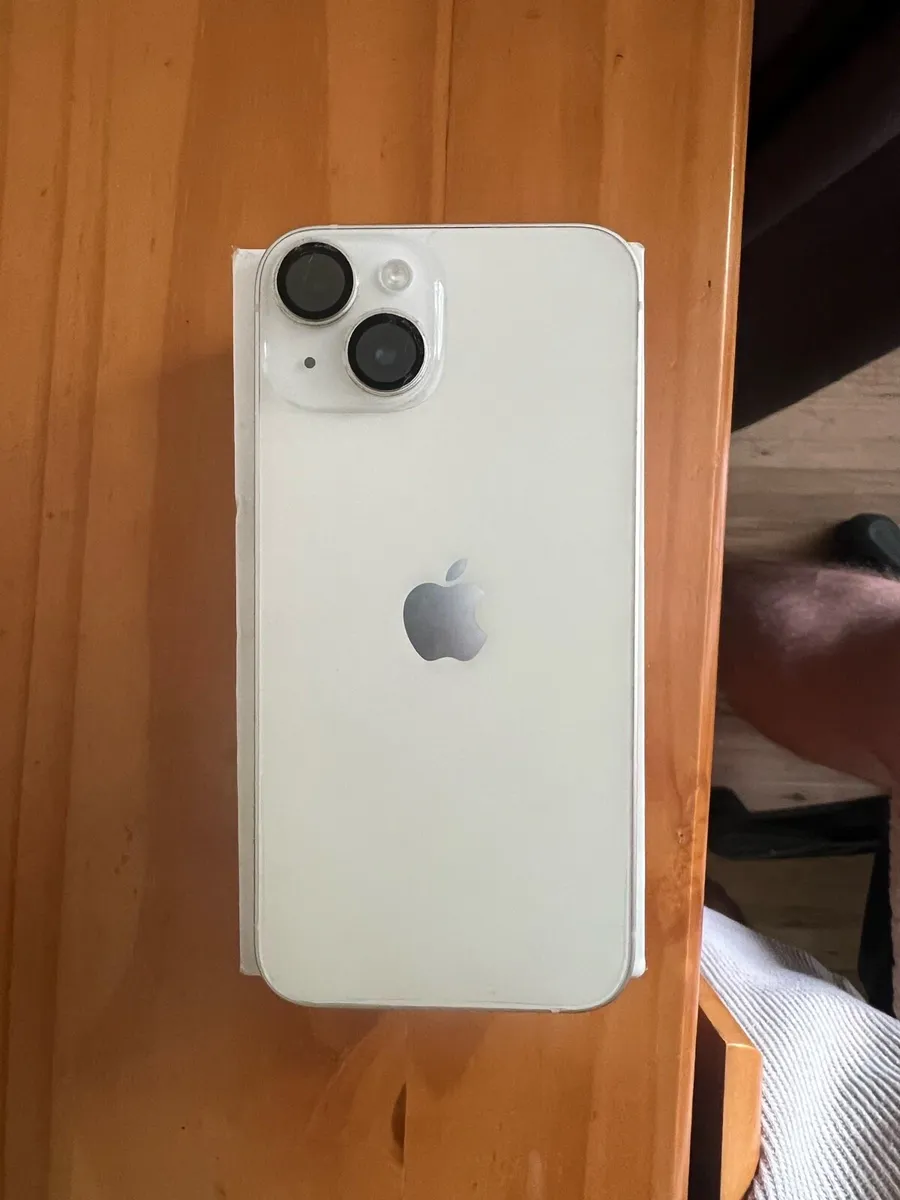 iPhone 14 - Image 3
