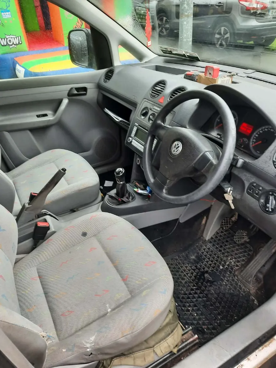 Volkswagen Caddy 2008 - Image 3
