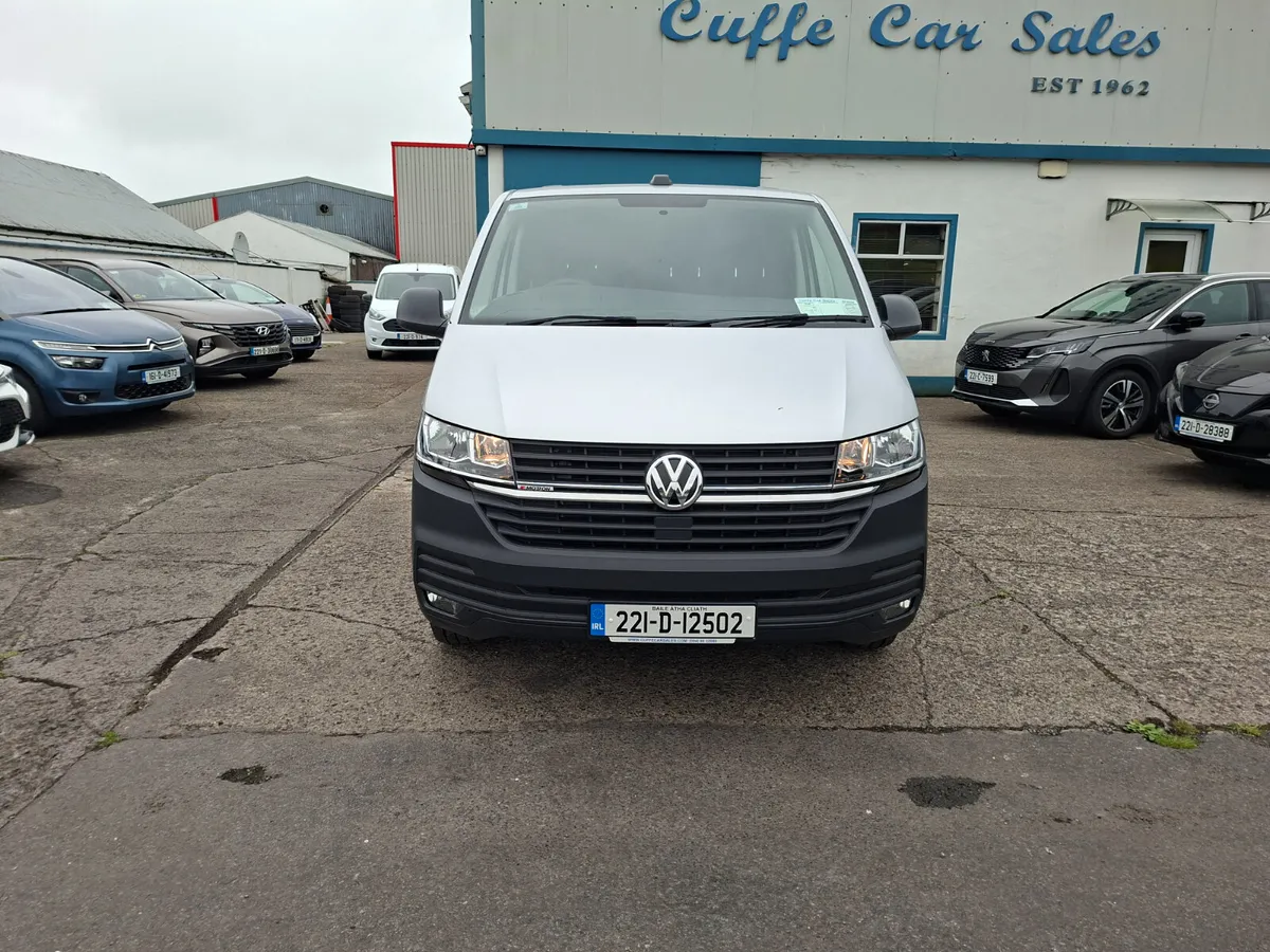 2022 Volkswagen Transporter 4Motion - Image 3