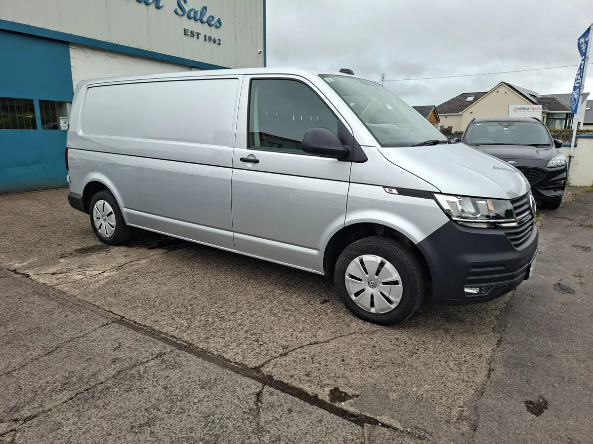 2022 Volkswagen Transporter 4Motion - Image 2