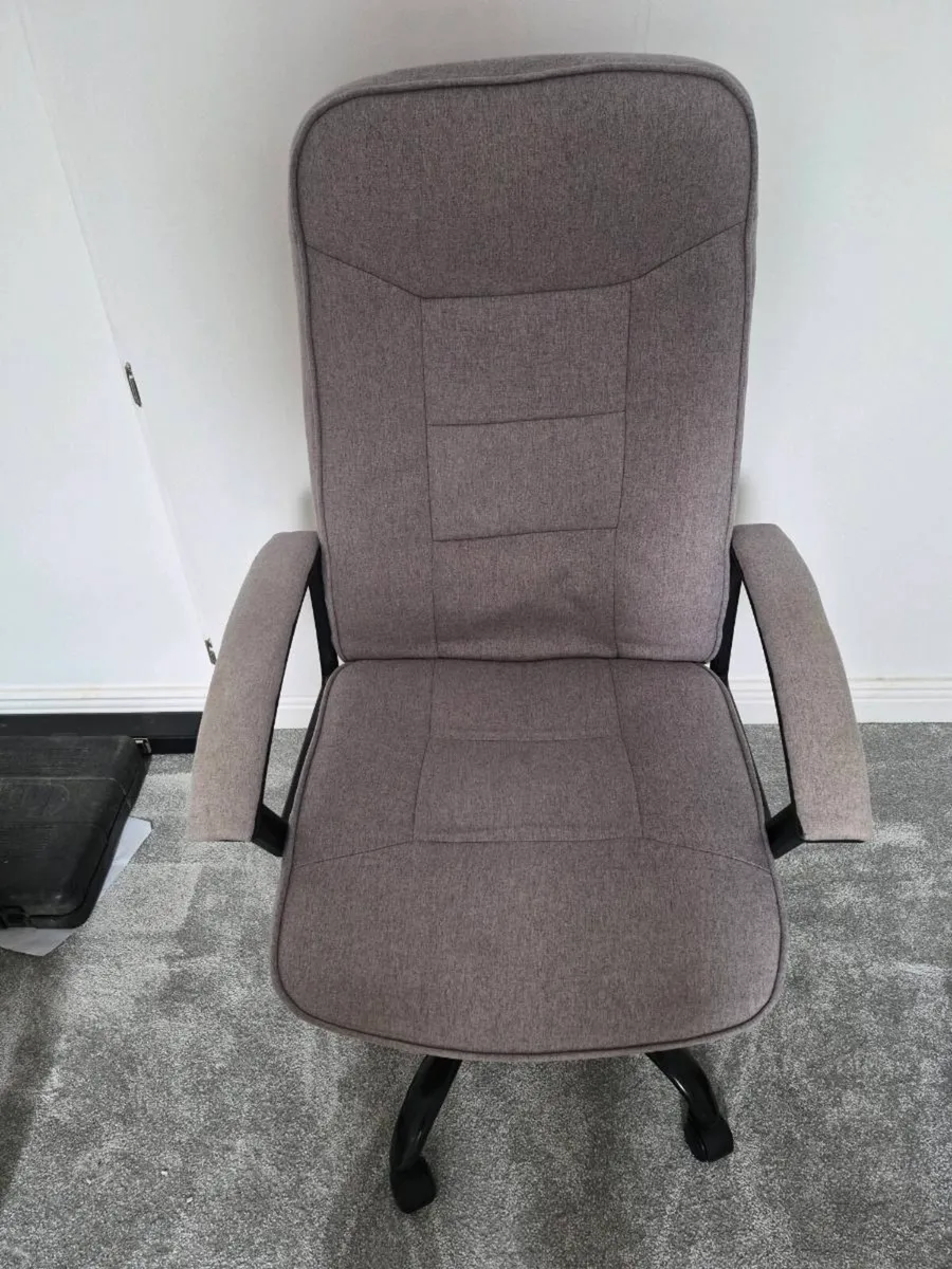 *** OFFICE CHAIR FOR FREE***** - Image 1
