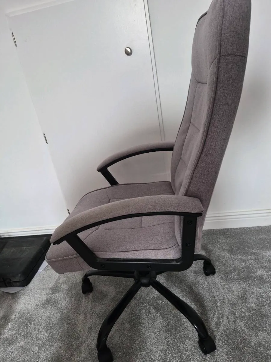*** OFFICE CHAIR FOR FREE***** - Image 2