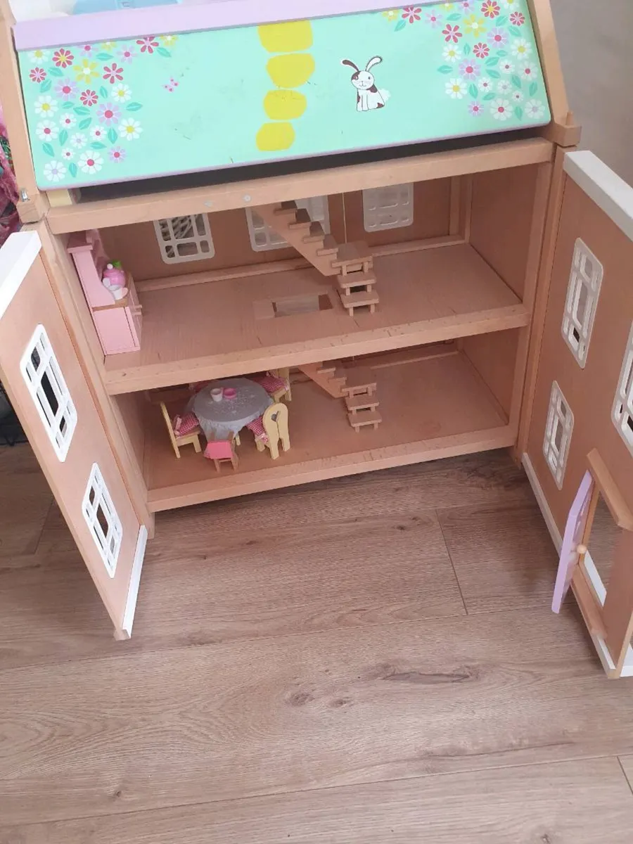 Tildo tedington wooden doll house - Image 4