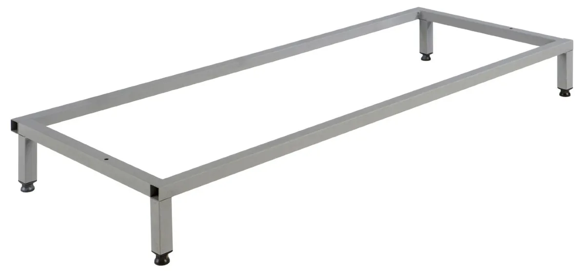 8 Dr Changing Rm Lockers - Sloping Tops & Stands - Image 3