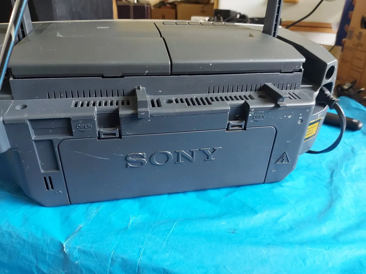 SONY CD-Radio-Cassette-Corder Model CFD-S38L - Image 4