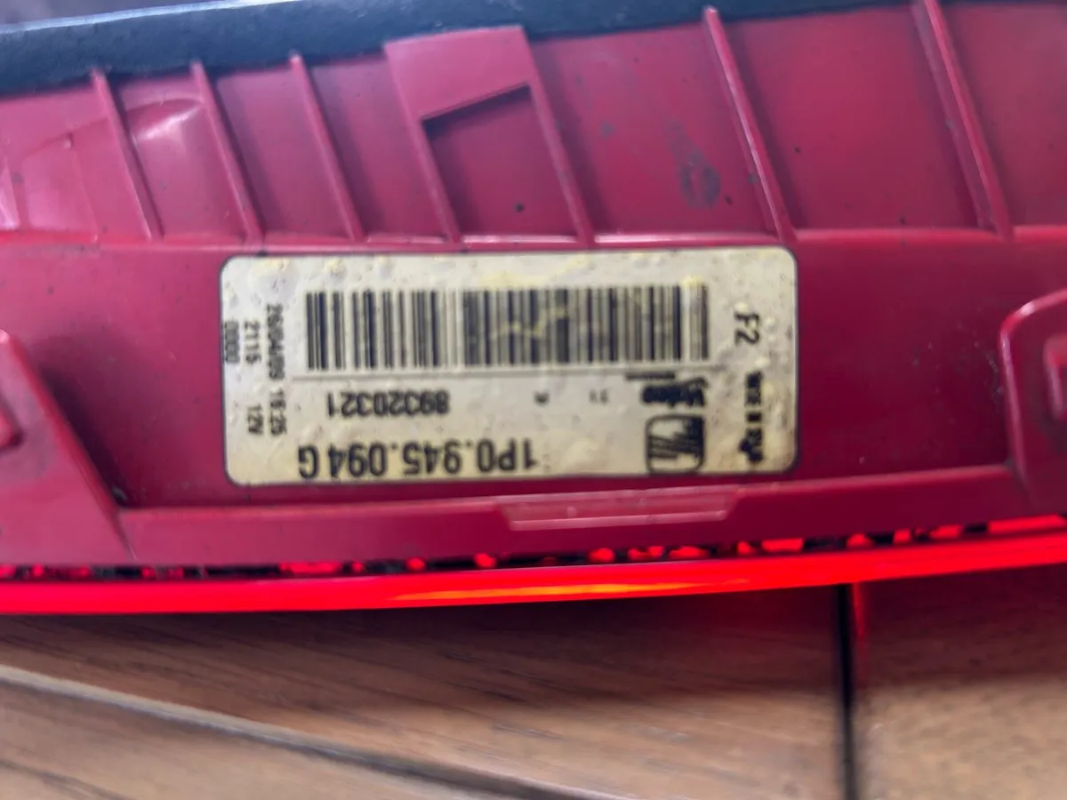 R/h inner tail lamp for 08 on seat Leon - Image 2