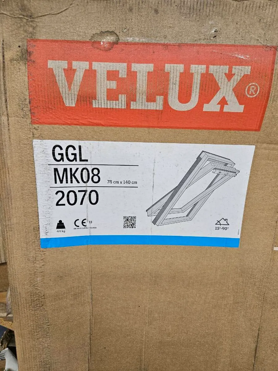 Velux centre pivot window GGL mk08 780 x 1400 - Image 3