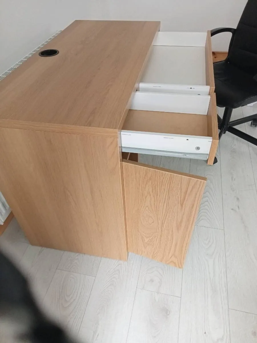 Desk and Office chair - Image 2