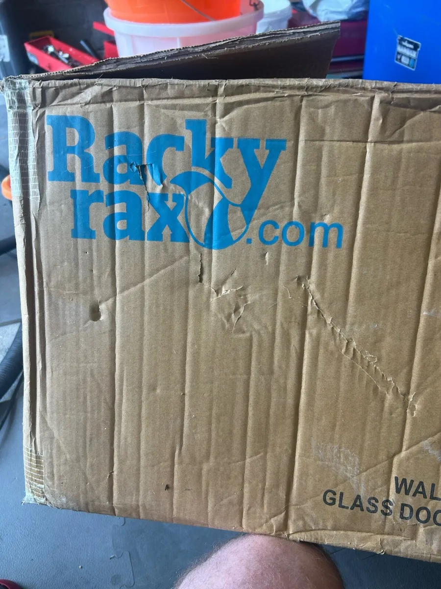Rackytrax  wall mounted cabinet - Image 4