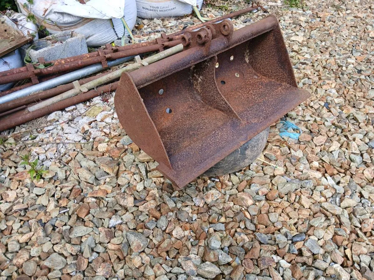 MINI DIGGER 3' GRADING BUCKET - Image 2
