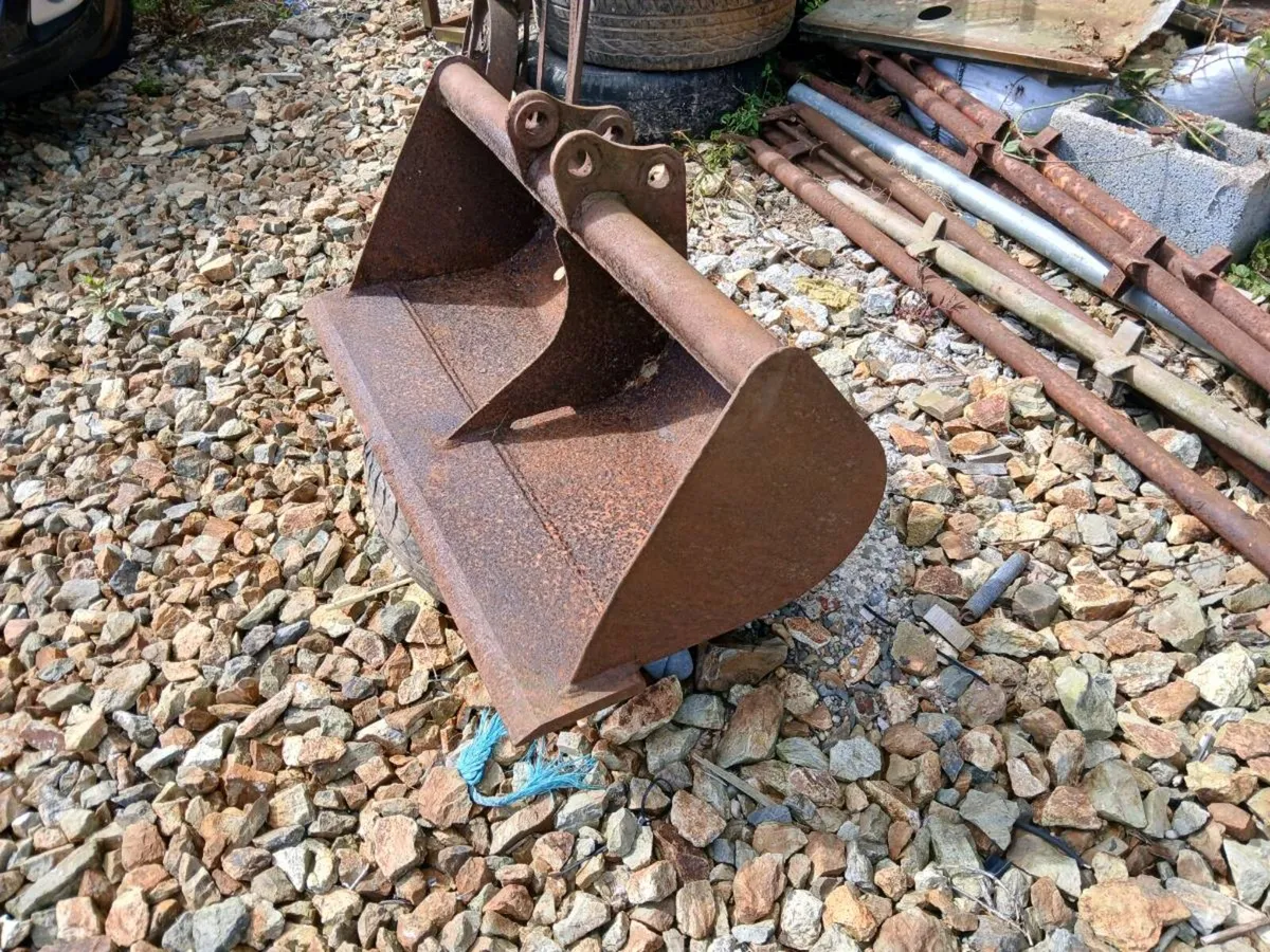MINI DIGGER 3' GRADING BUCKET - Image 3