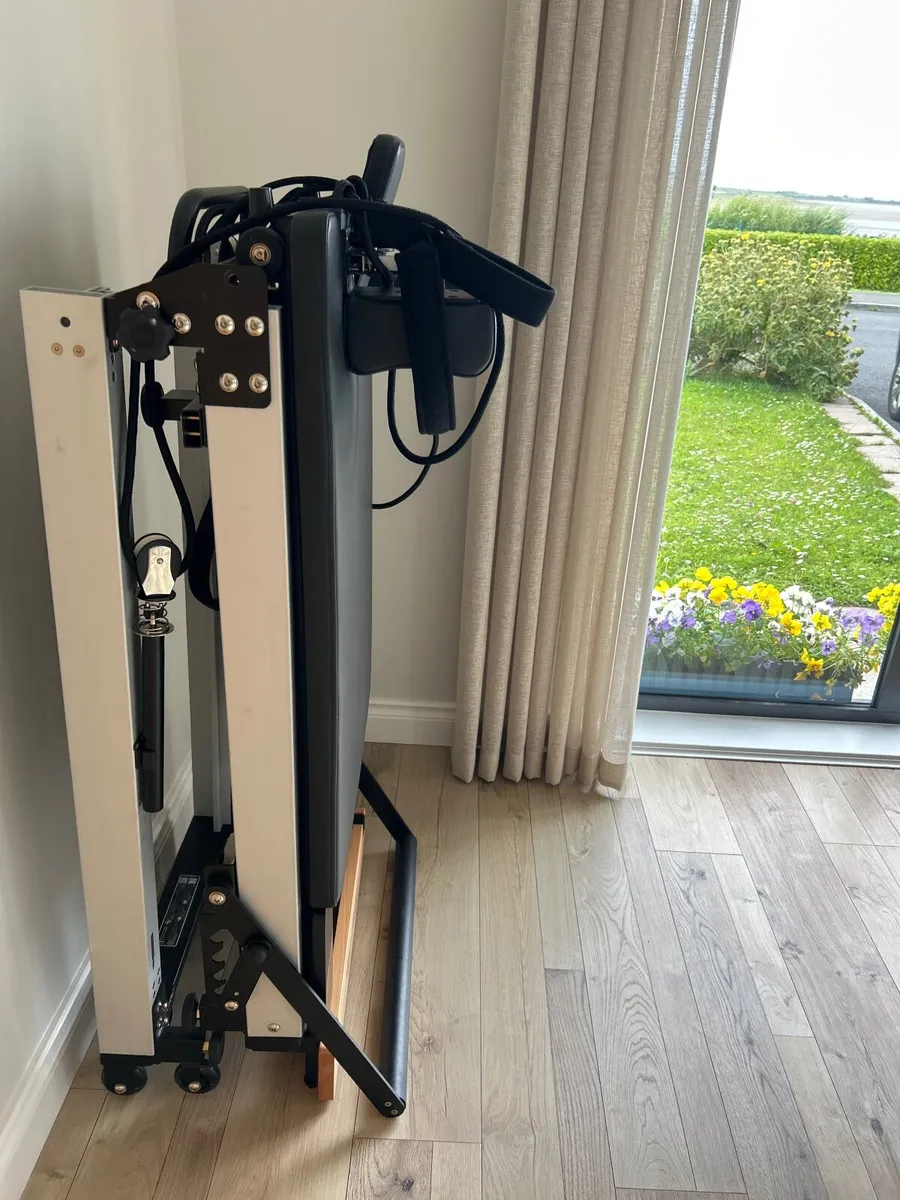 Reformer Pilates Machine - Image 1