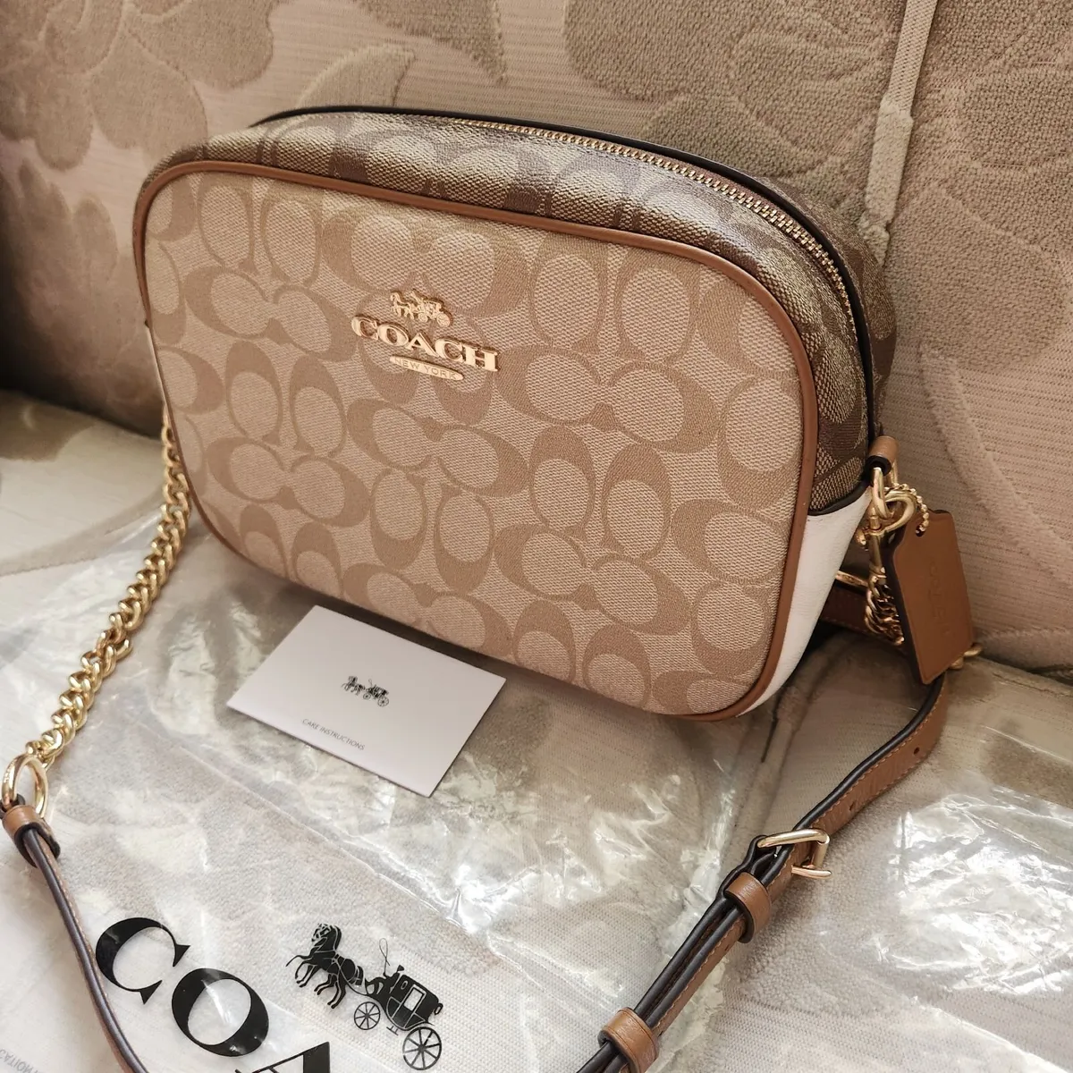 Coach crossbody bag - Image 1