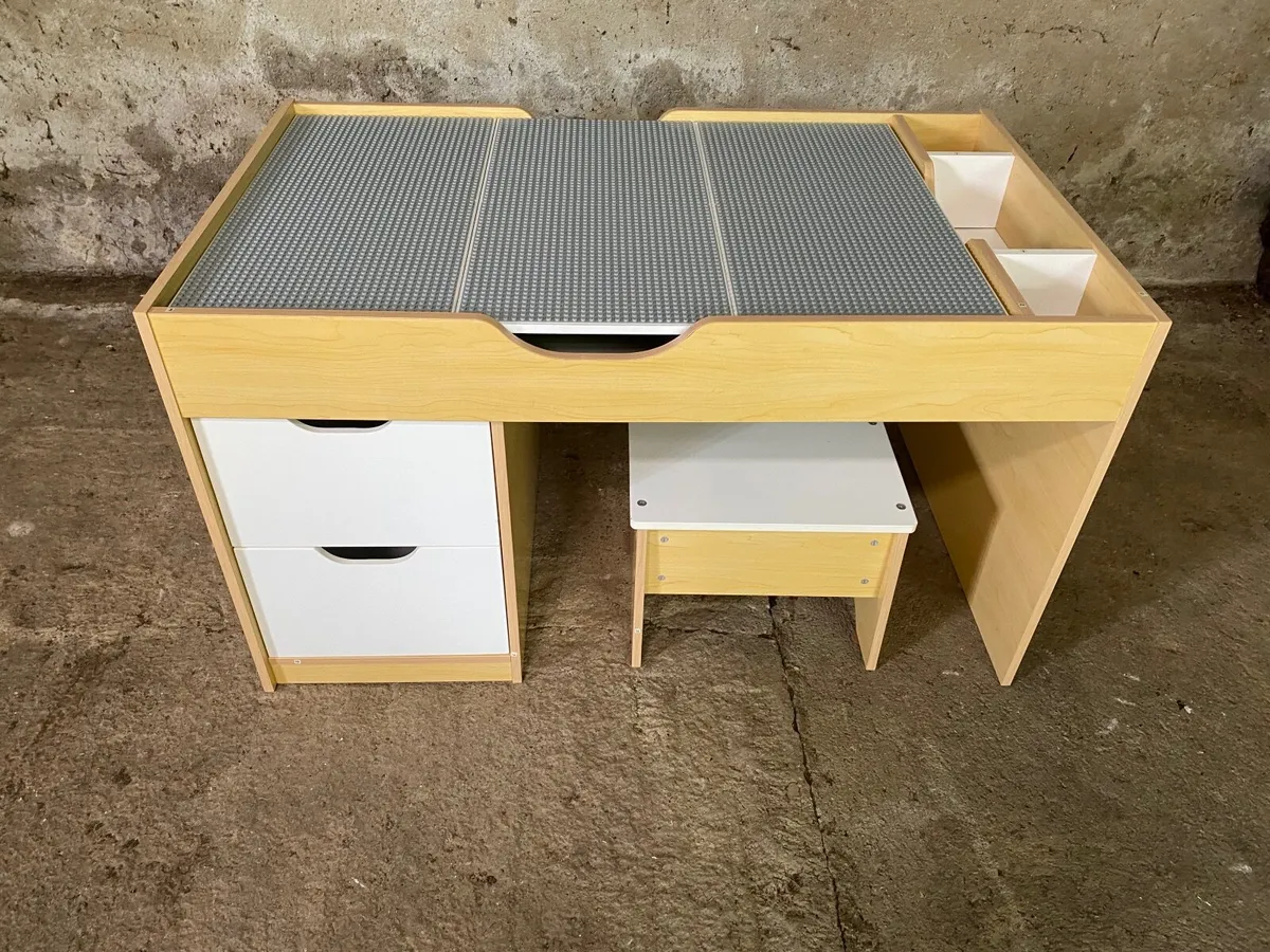 Lego table