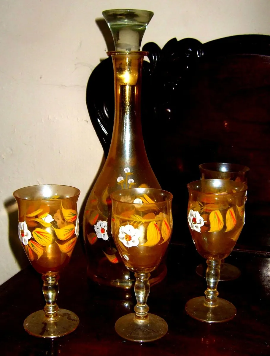 Vintage Bohemian Amber Glass Decanter & 4 Glasses - Image 3