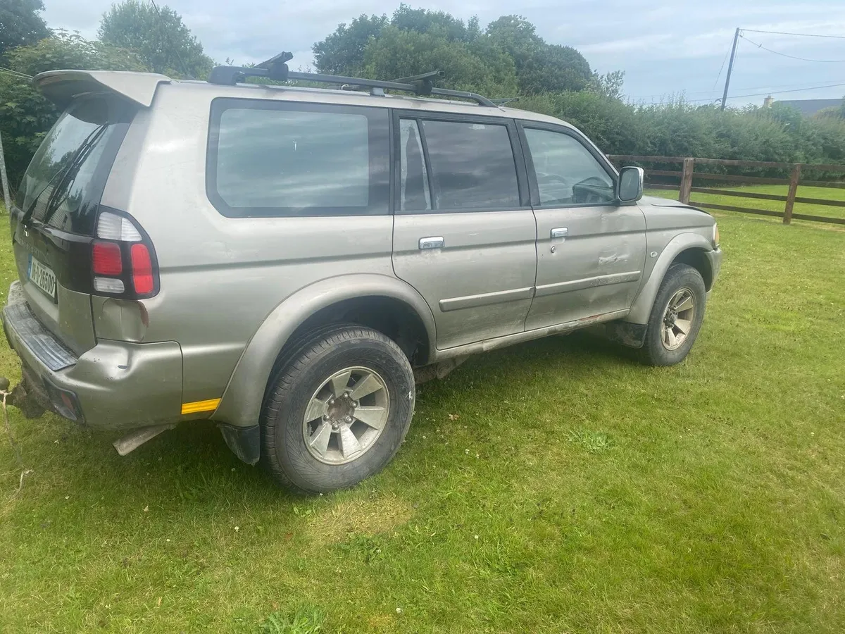 06 mitsubishi pajero sport - Image 4