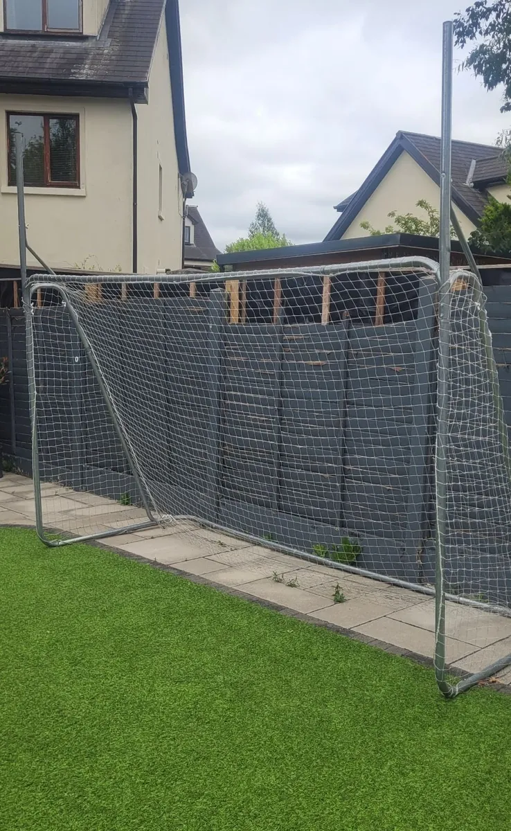 Goal post and net 10ft - Image 2