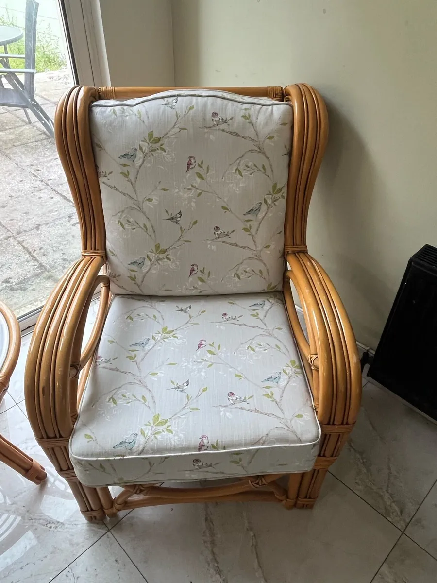 Wickers armchairs and table - Image 3