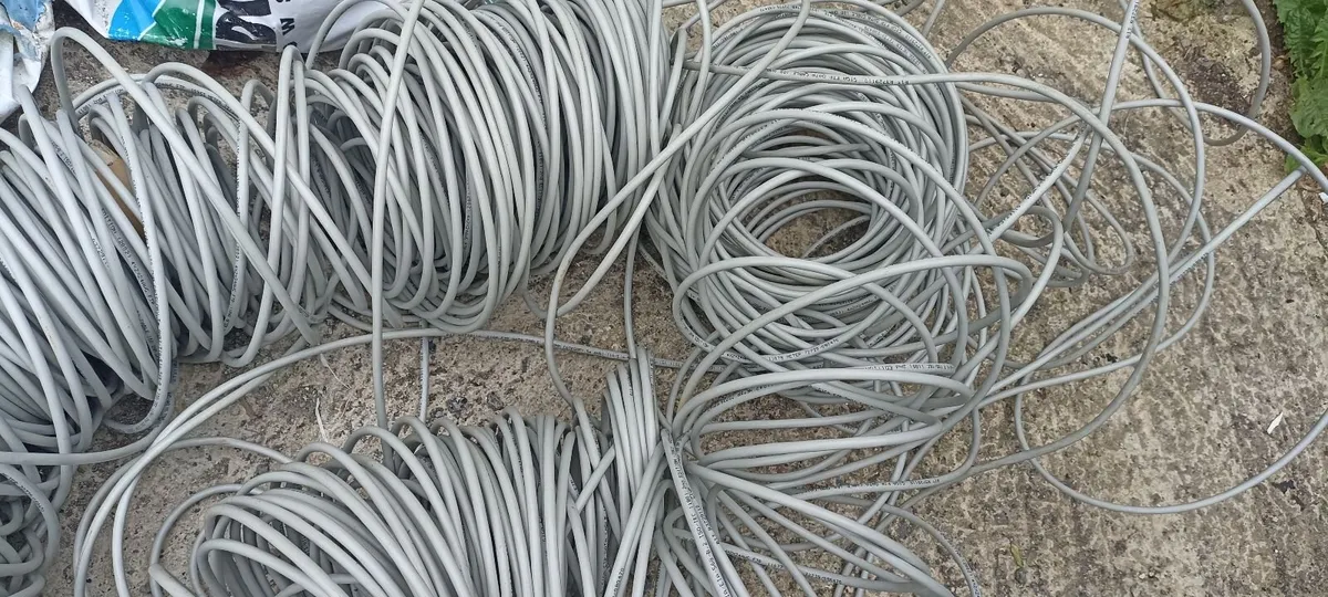 Roll of Data Cable - Image 3