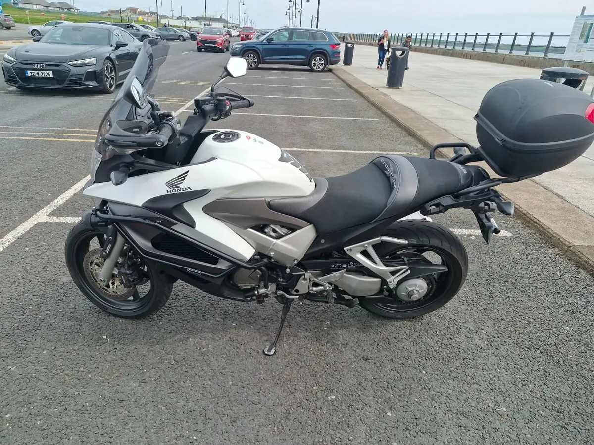 2012 Honda VFR 800 Crossrunner - Image 3